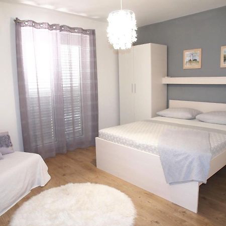 Apartmani Igor Макарска Экстерьер фото