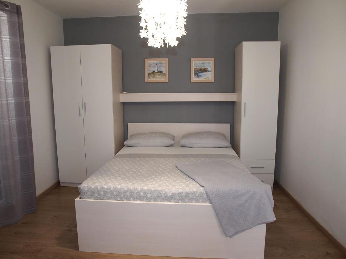 Apartmani Igor Макарска Экстерьер фото